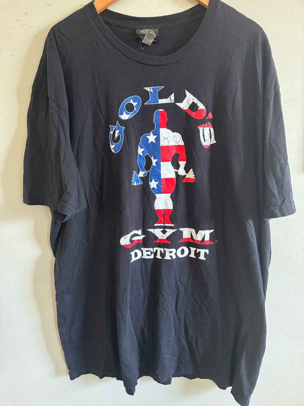 Golds Gym Detroit Tshirt 2XL